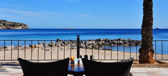 Oli Beach Restaurant